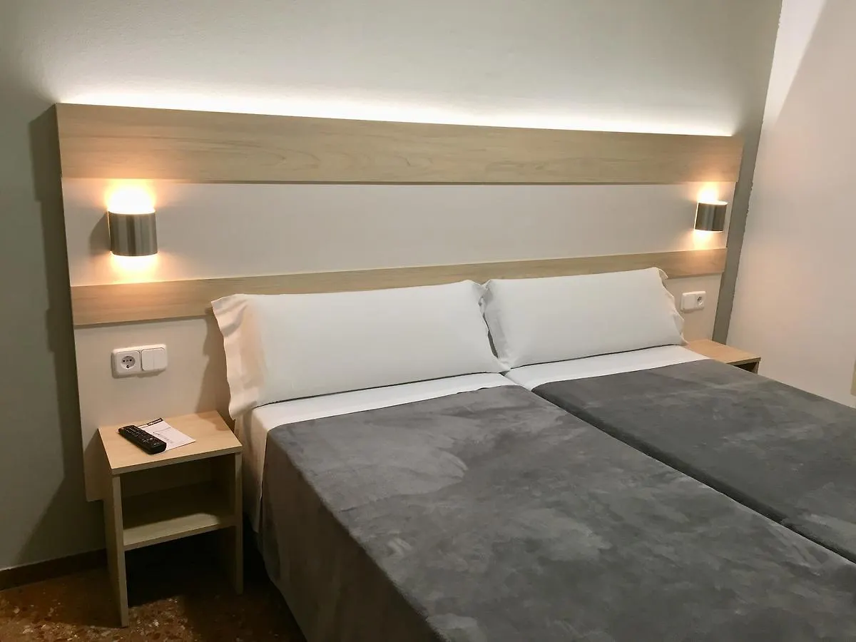فندق كاتالونيا إكسبريس تاراغونا 2*,