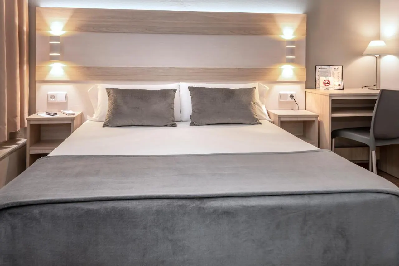 Hotel Catalunya Express contacts